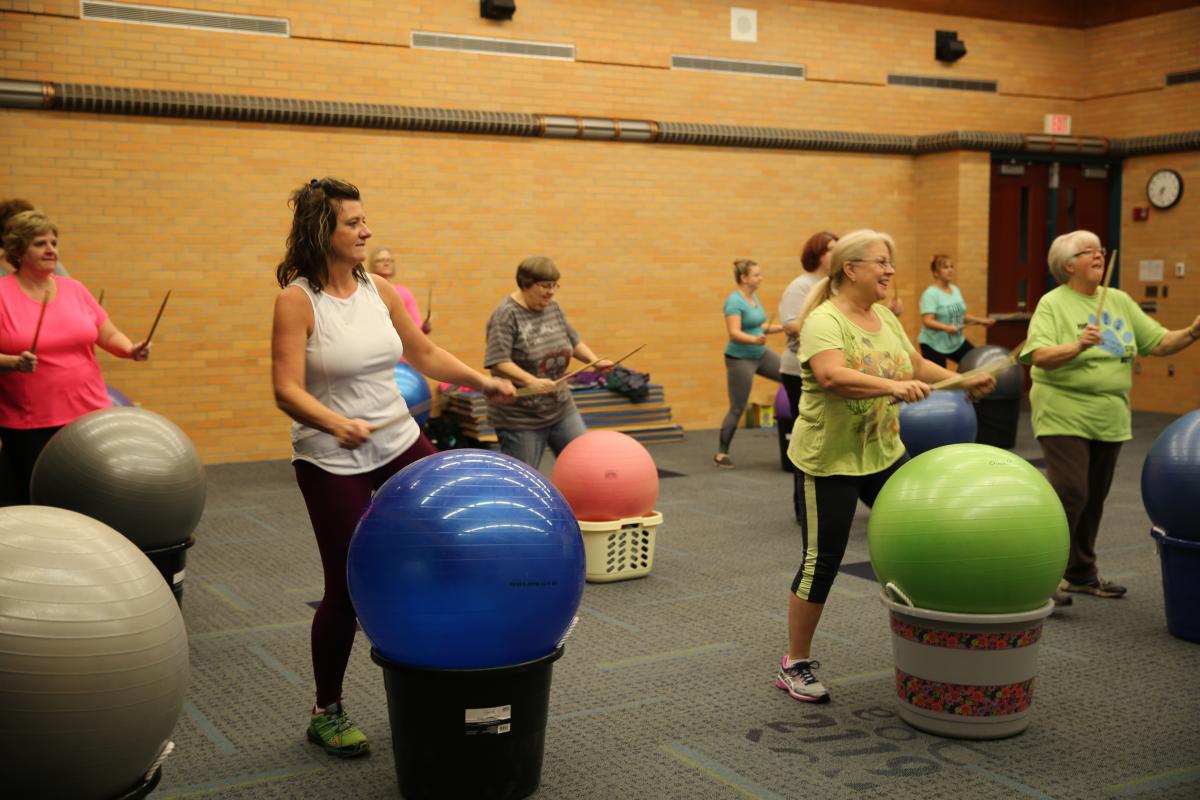 Cardio drumming class